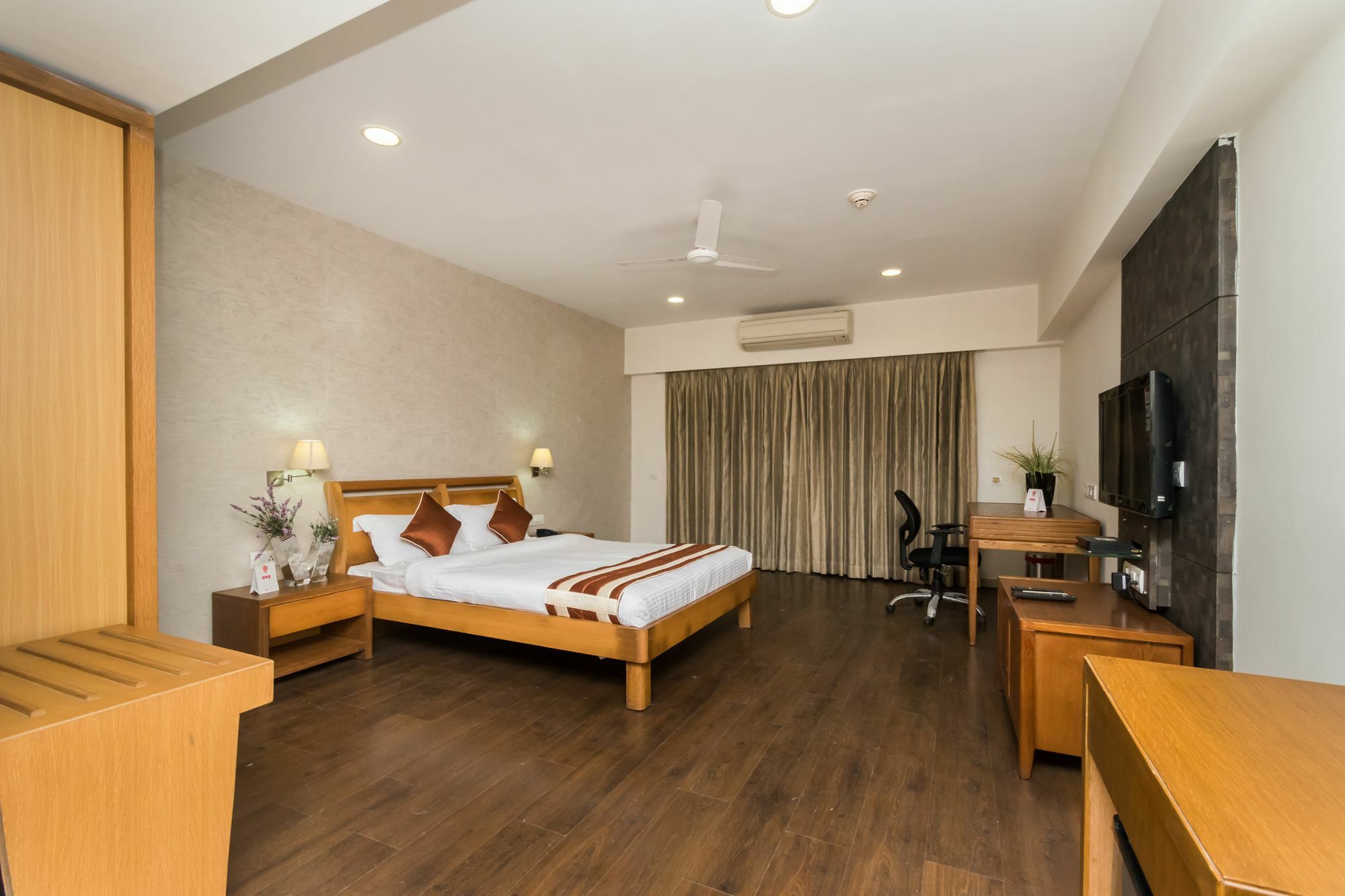 Capital O 10212 Hotel West Willows Xanadu Колката Екстер'єр фото