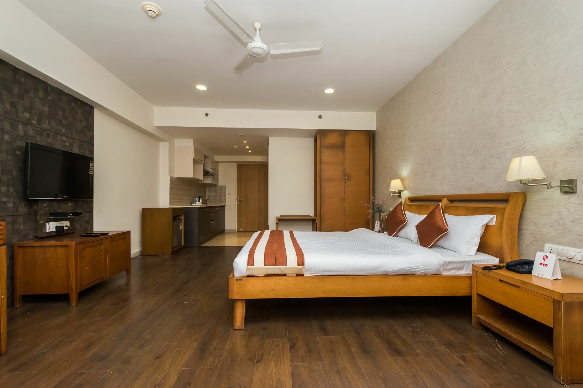Capital O 10212 Hotel West Willows Xanadu Колката Екстер'єр фото