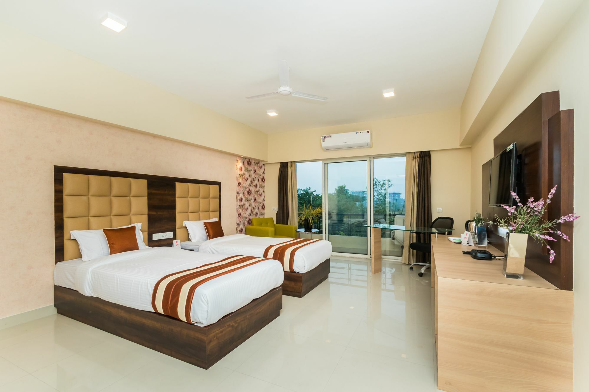 Capital O 10212 Hotel West Willows Xanadu Колката Екстер'єр фото